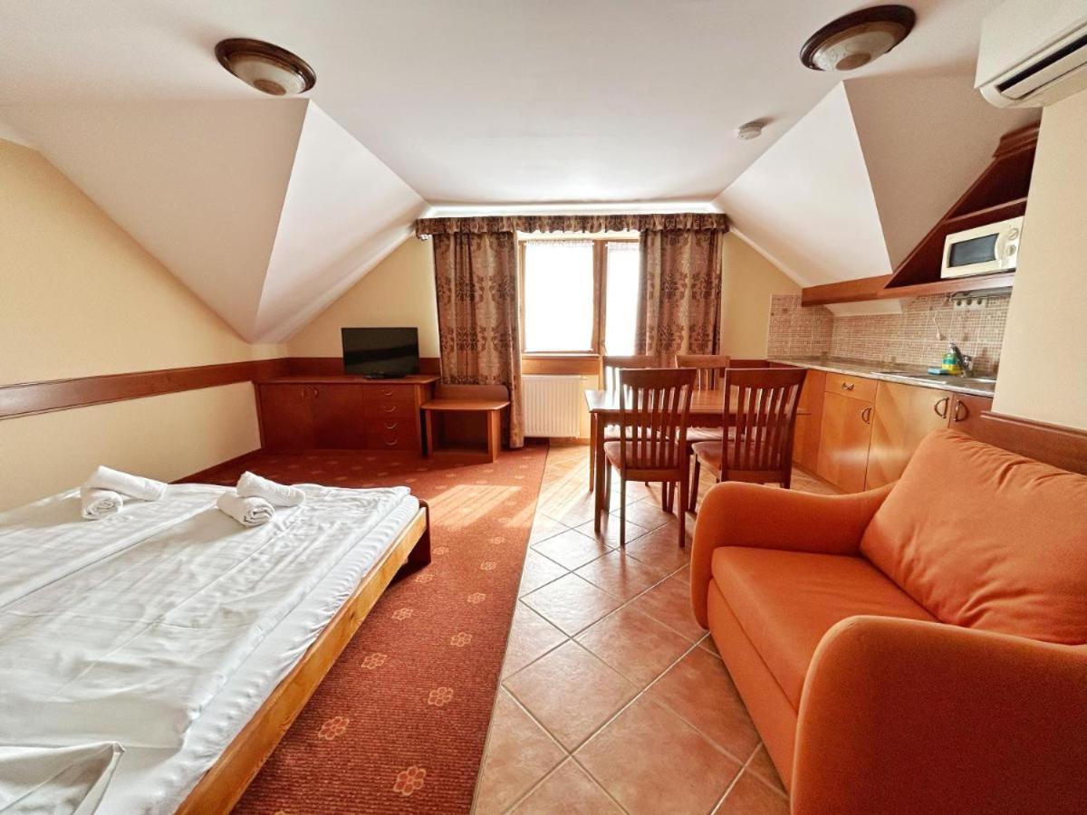 Bed and Breakfast Fonix Wellness *** 1 A Epulet Hévíz Exteriér fotografie