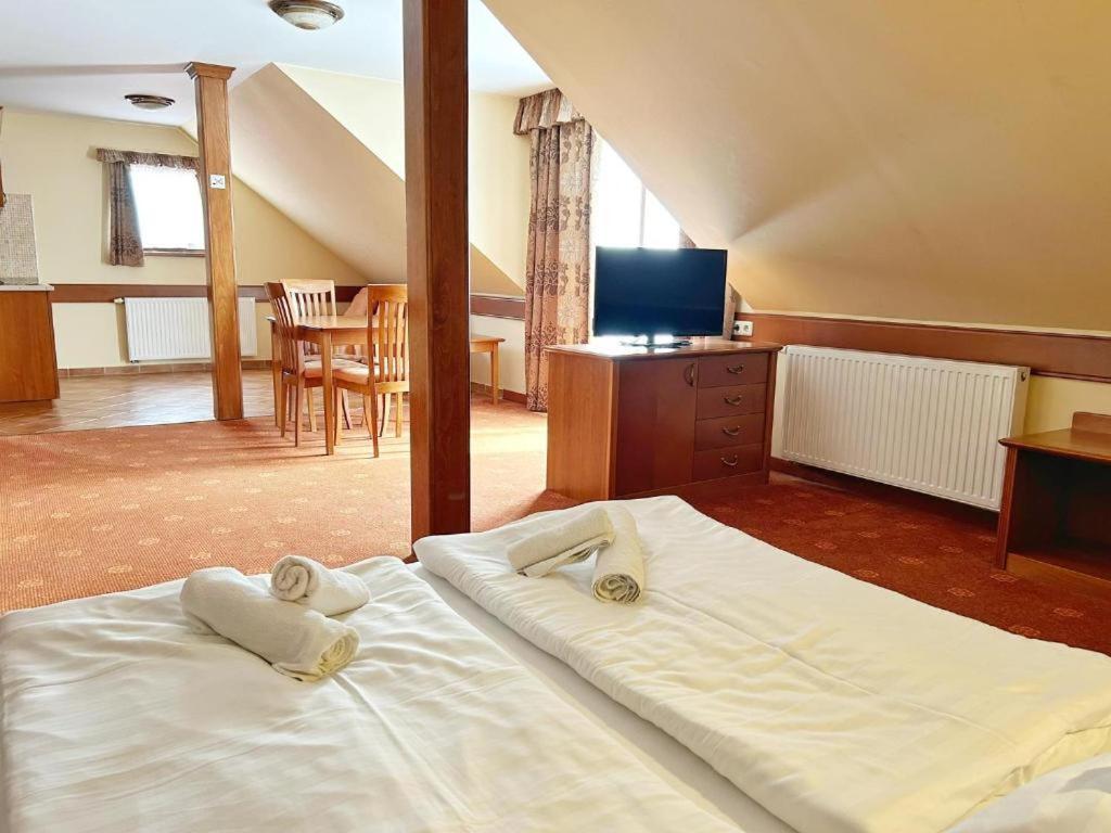 Bed and Breakfast Fonix Wellness *** 1 A Epulet Hévíz Exteriér fotografie