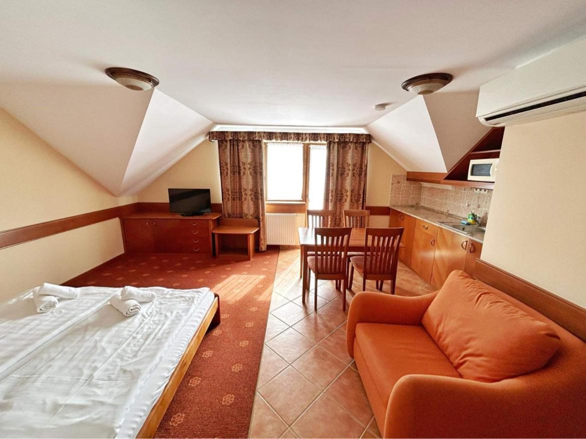 Bed and Breakfast Fonix Wellness *** 1 A Epulet Hévíz Exteriér fotografie
