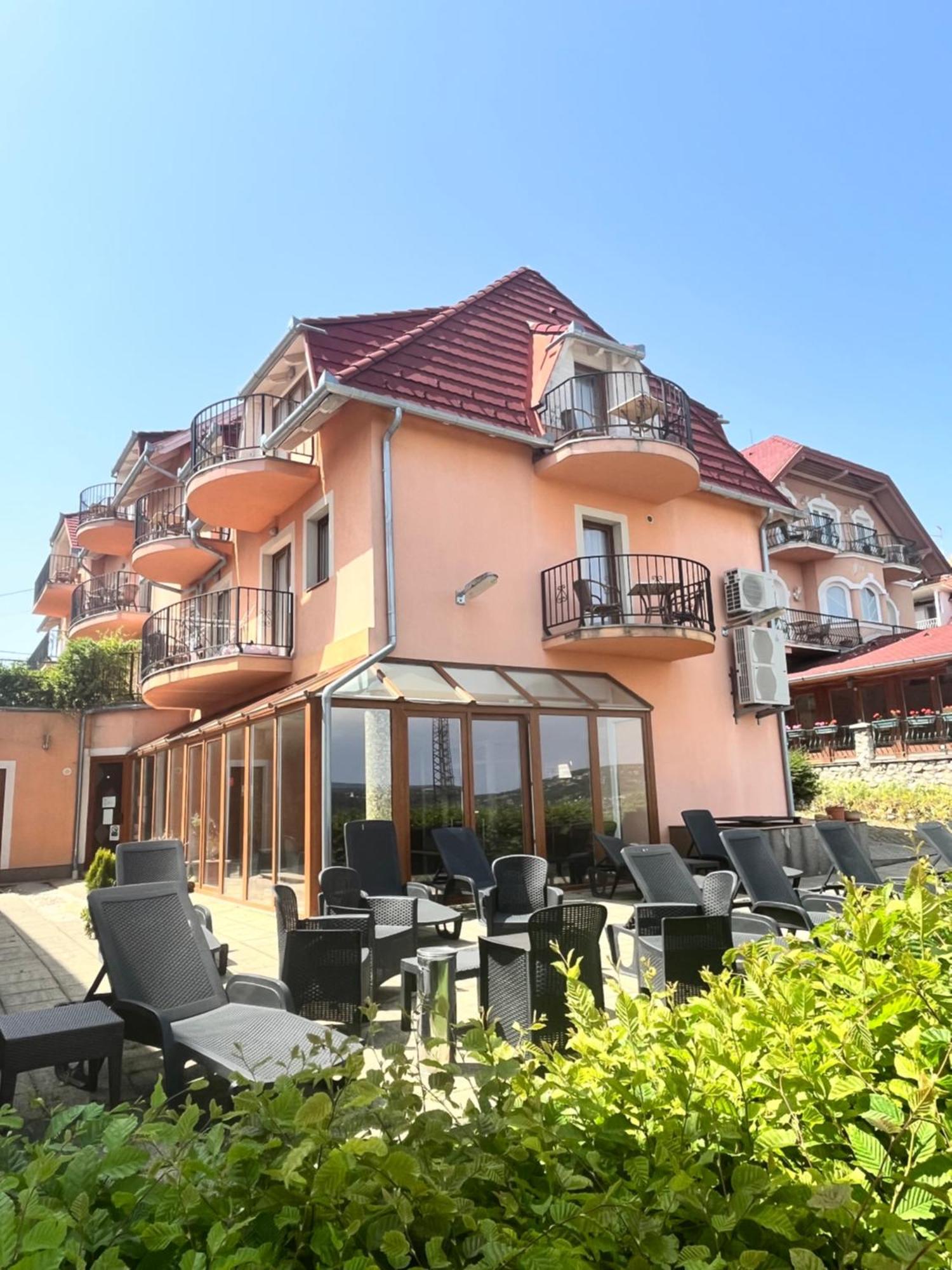 Bed and Breakfast Fonix Wellness *** 1 A Epulet Hévíz Exteriér fotografie