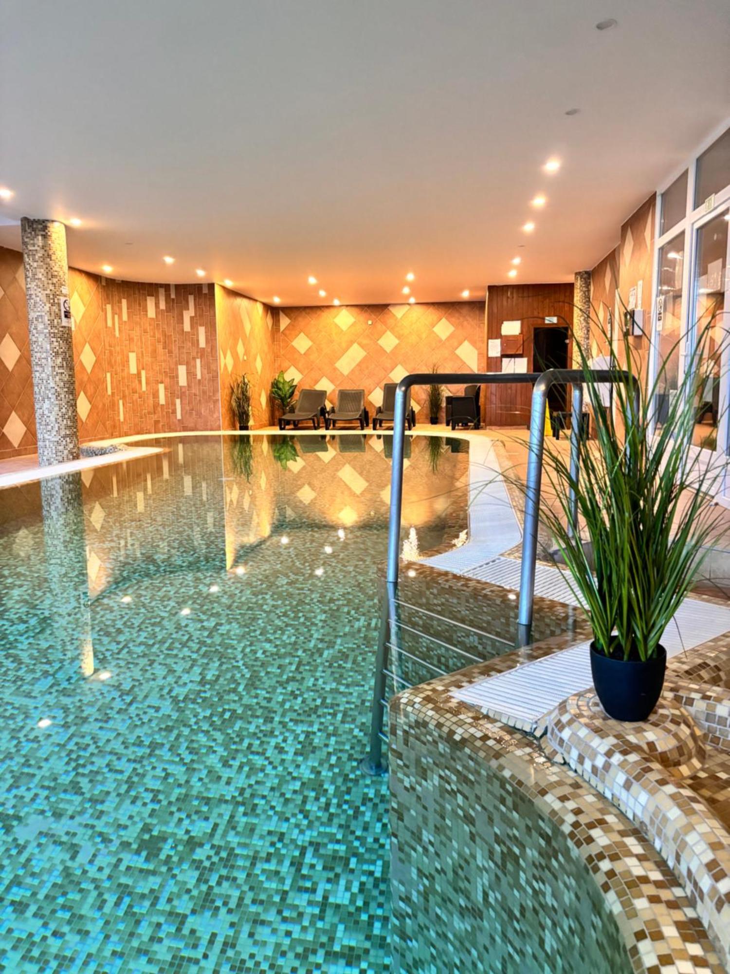 Bed and Breakfast Fonix Wellness *** 1 A Epulet Hévíz Exteriér fotografie